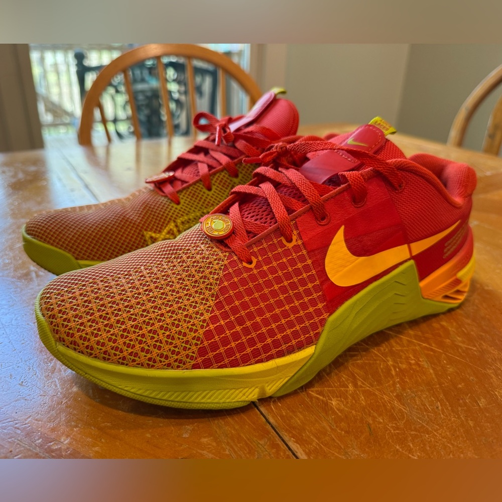 Nike Metcon 8 AMP Picante Red Bright Cactus Mens shoes size 10.5
